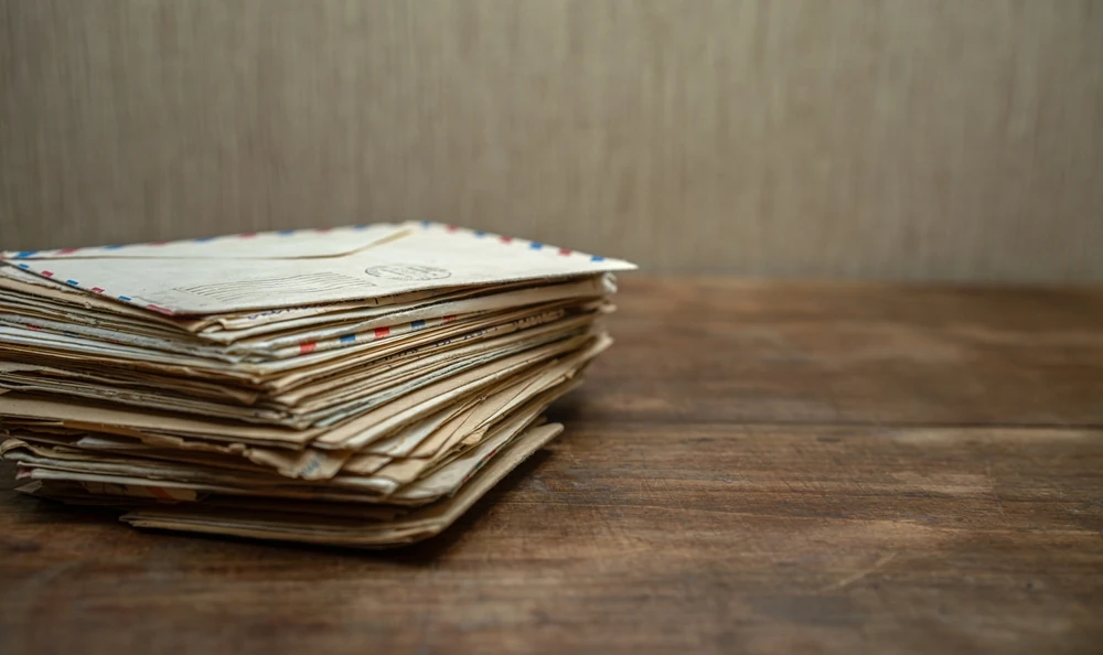 Celebra el Día de Mandar una Carta a un Amigo. Descubre beneficios de escribir a mano, lugares históricos en México y cómo viajar con Autovías La Línea.