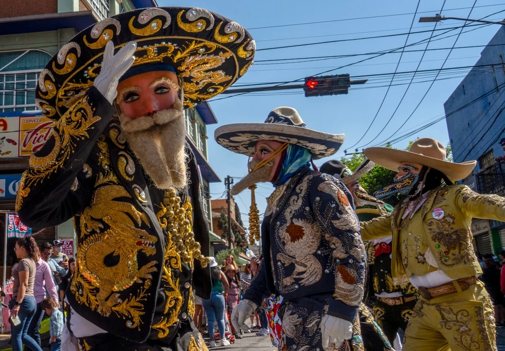 ¿Buscas una escapada cultural? Descubre los mejores festivales en marzo en México. Te damos ideas para vivir la primavera viajando en autobús.