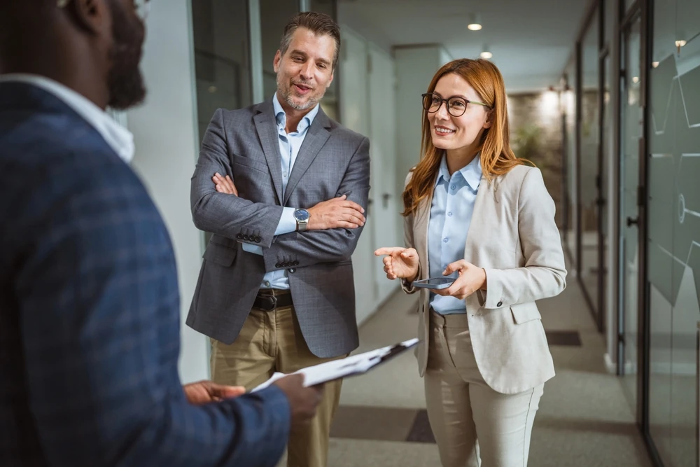 En el Día del Compañero de Trabajo, descubre por qué un buen equipo es clave. Encuentra ideas para celebrar, incluyendo viajes de integración.