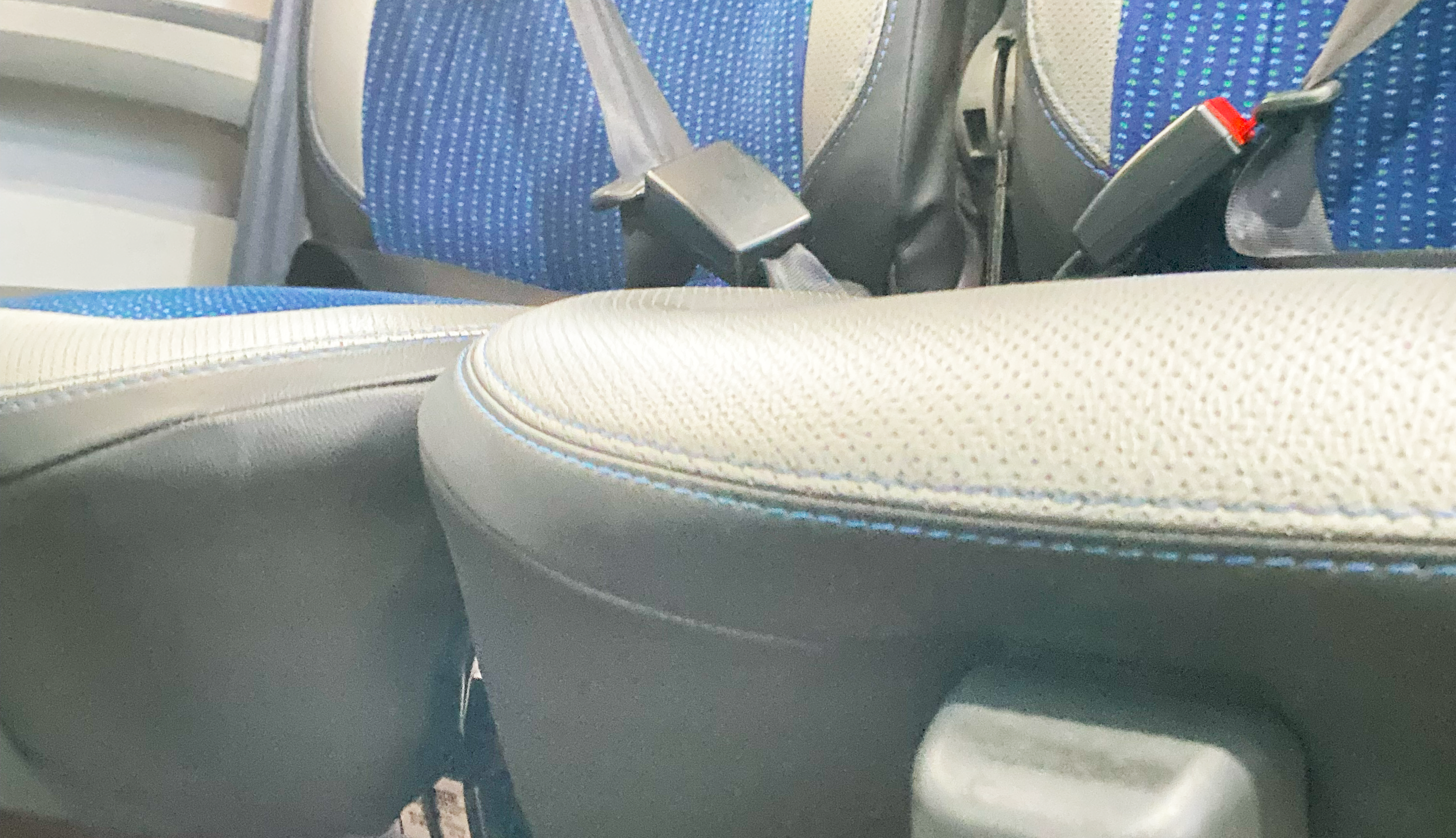 Detalle de asiento en autobús Autovías La Línea para la mejor experiencia de renta